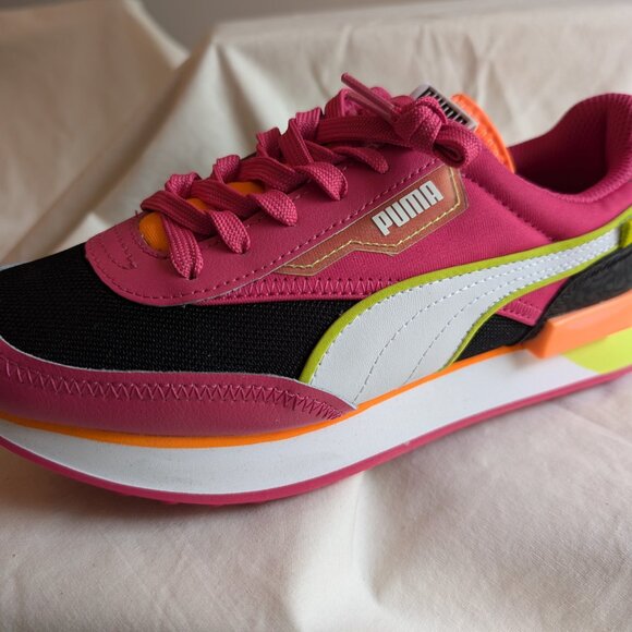 Puma City Lights Sneakers - Picture 7 of 10
